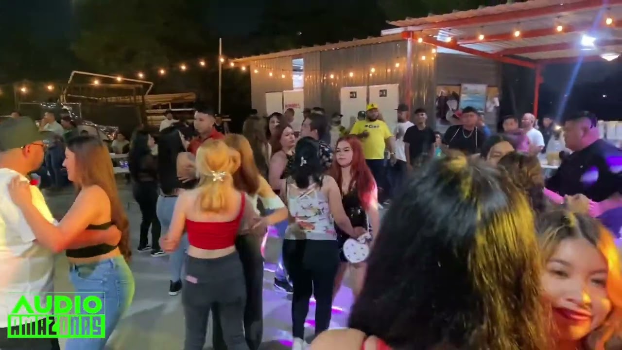 Cumbia en la playa - Sensacion Kumbiambera de Jeni Sepulveda