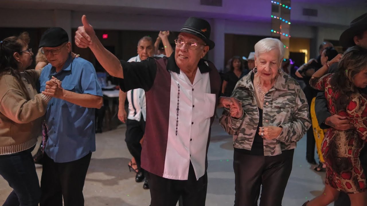 Puro Chingon Estilo Corpitos En San Anto!