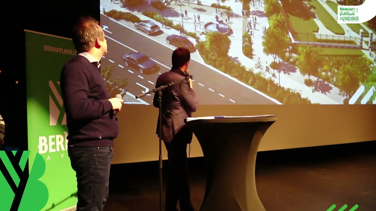 Réunion publique de présentation des travaux d'aménagement de la place de Verdun à Bernay