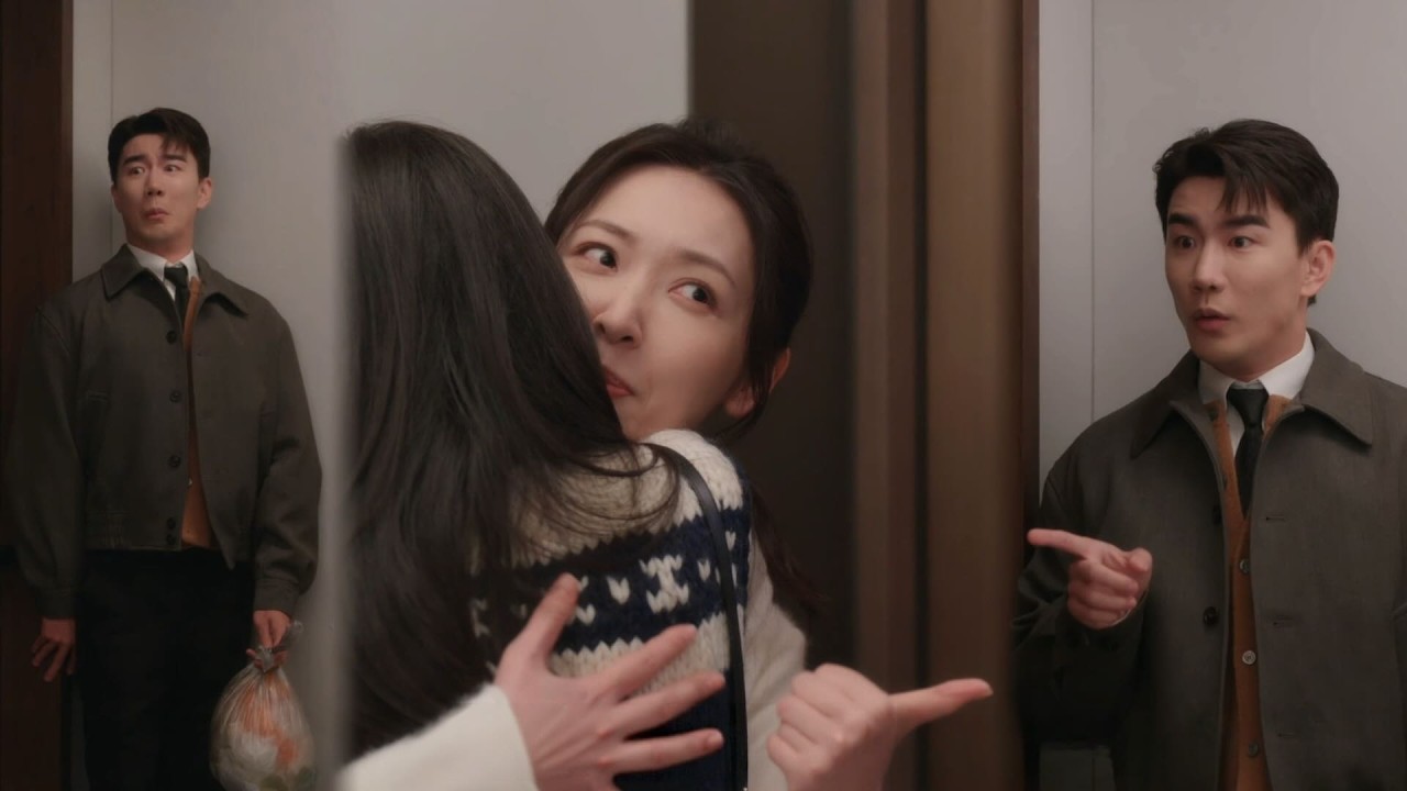 Cinderella and CEO are secretly dating, but her best friend shows up unannounced!