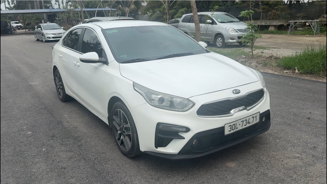 CERATO 2019 thật đẹp cho ae ở hơn 300tr. Xe gia đình chạy 9.5 km máy số Zin, lh 0966880665