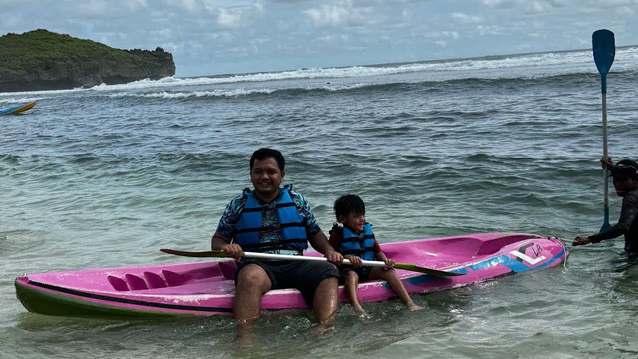 SERUNYA BERMAIN KE PANTAI ANCOL