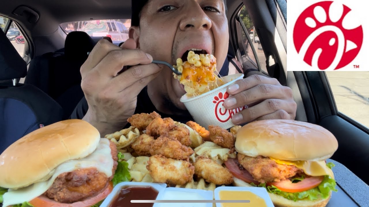 Chick-fil-a ￼deluxe chicken sandwich + spicy deluxe sandwich + nuggets + Mac n cheese mukbang