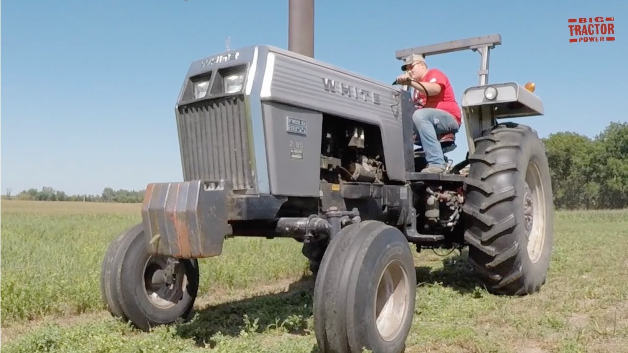 FIELD BOSS Tractors Harvesting Haylage