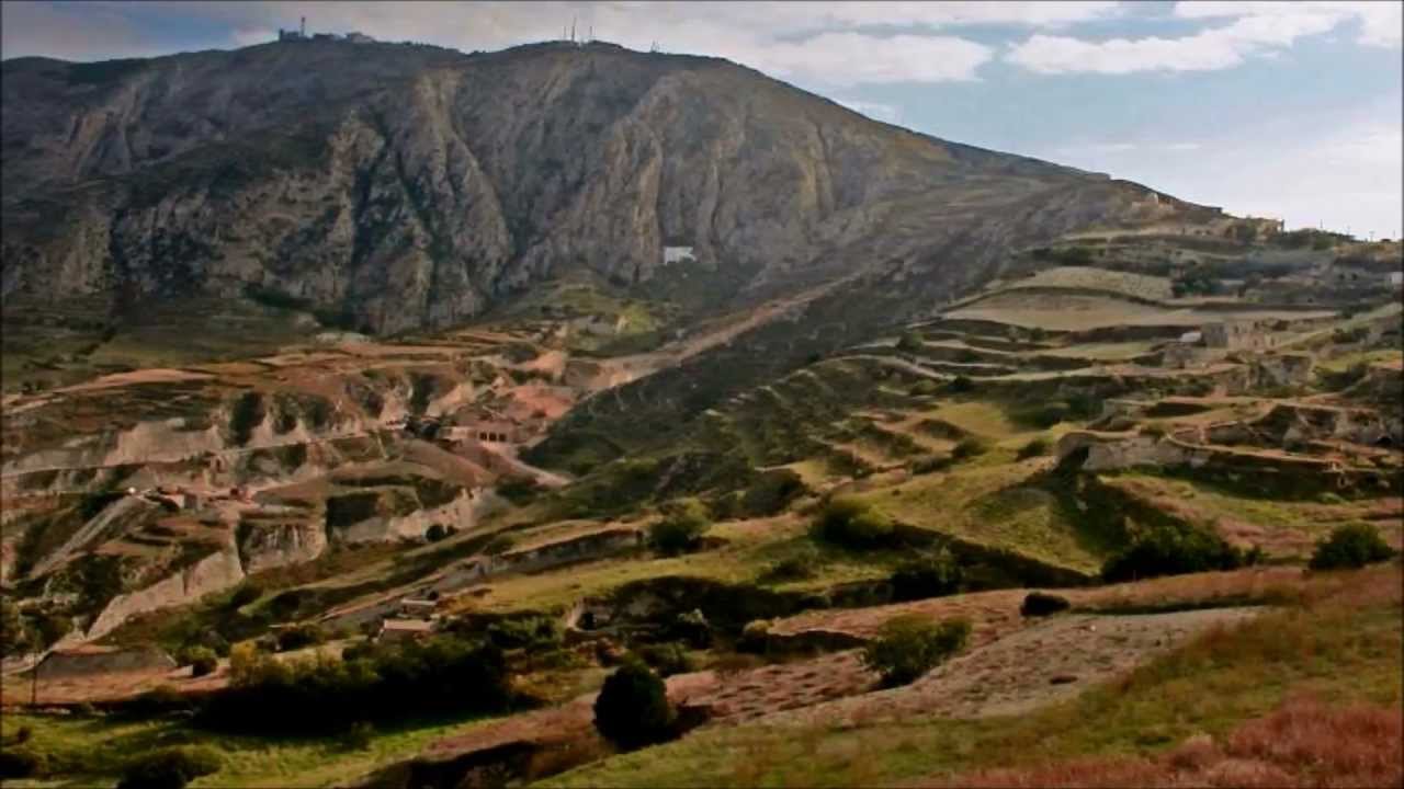 ΣΑΝΤΟΡΙΝΗ ΔΕΝ ΕΙΝΑΙ ΜΟΝΟ ΚΑΛΝΤΕΡΑ  Α΄ ΕΞΩ ΓΩΝΙΑ