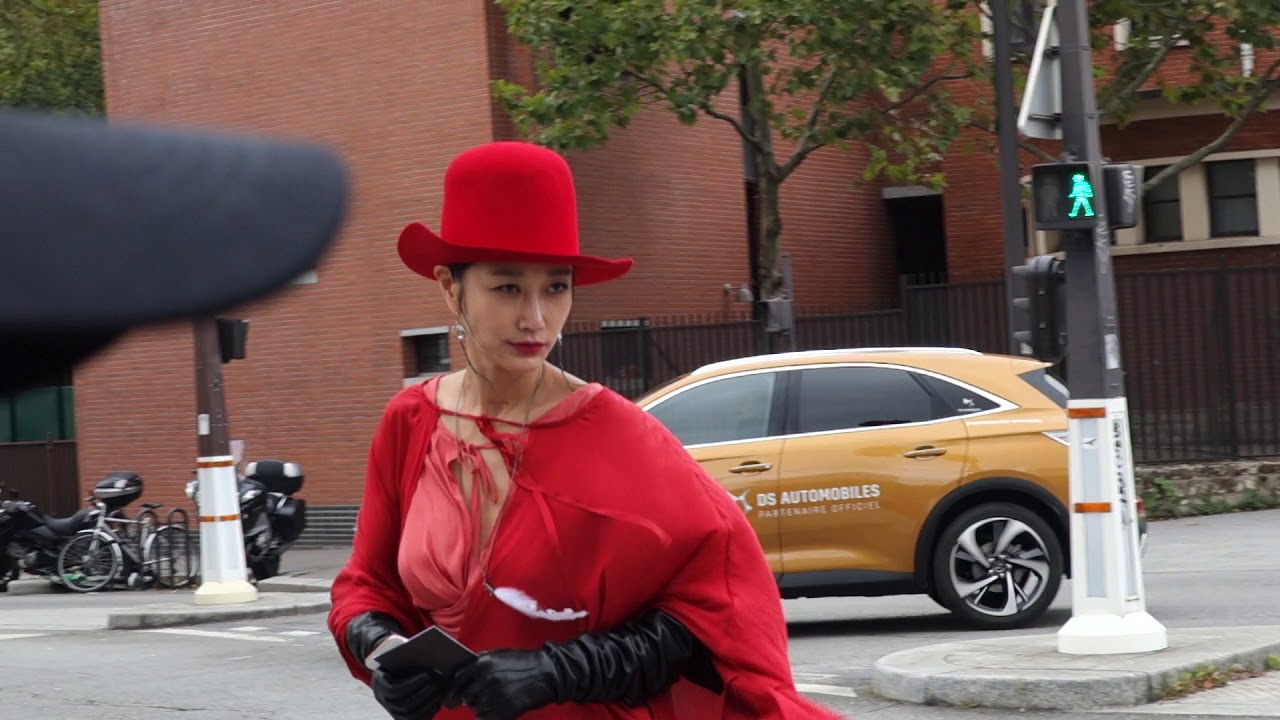 Byun Jung soo 변정수 ／ pyeonjungsu + 무무MuMu無無 attend Ann Demeulemeester show in Paris 2019.09.26