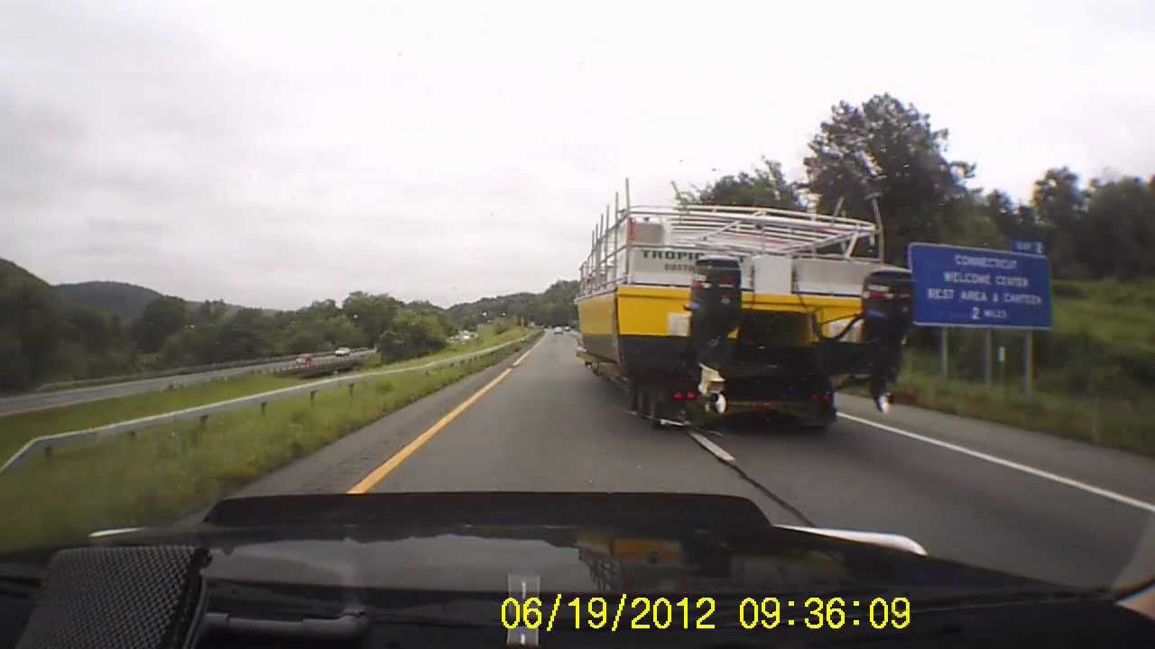 pilotcar.tv&trade; - Impatient Driver Uses Shoulder to Pass Pilot Car