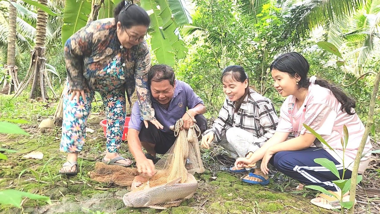 Cả Gia Đình Thét Lên Khi Lần Đầu Tiên Chài Được Con Cá Khủng Lồ Ai Cũng Bắt Ngờ |TKQ & Family T 2160