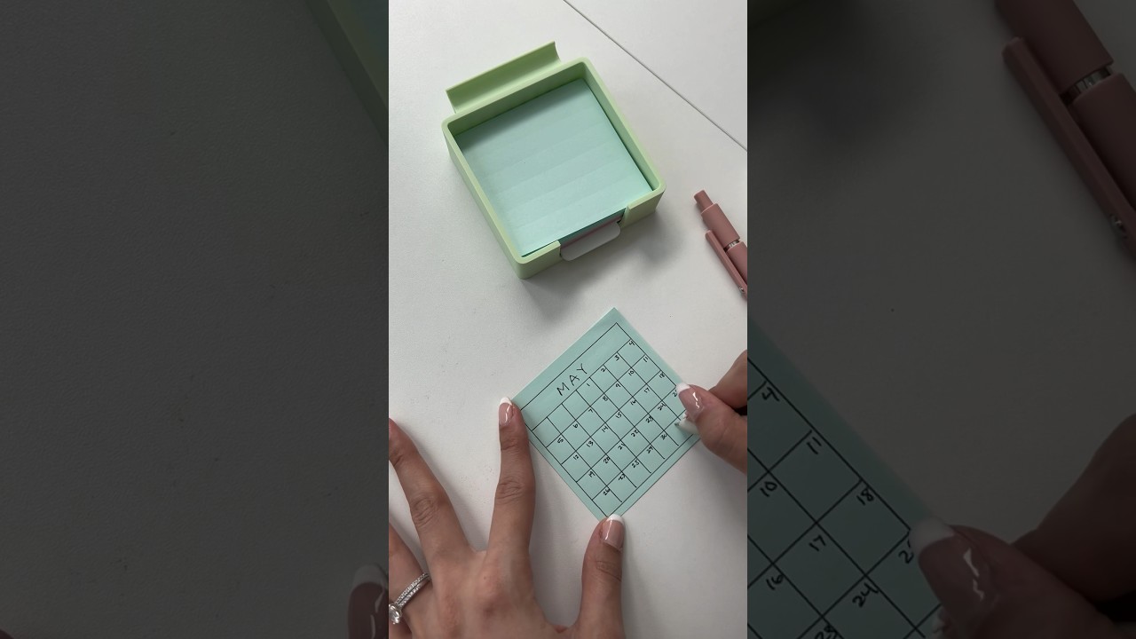 Calendar template for post it notes ^^ #organization #organize #3dprinting #satisfying #desk