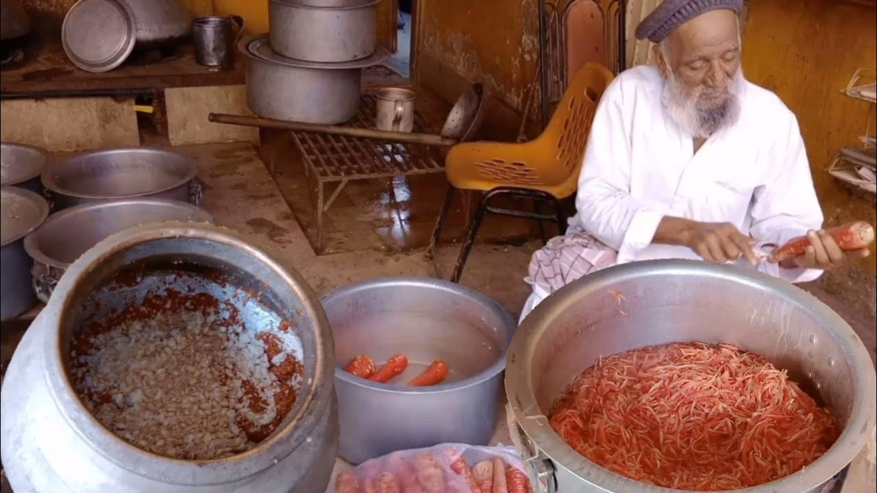 Gajar Ka Halwa || Carrot Sweet Dessert | Degi Gajar Halwa Recipe By Tahir Mehmood Food Secrets
