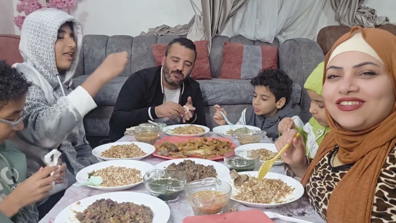 يوم الولاده مين اللي طلع احسن تعالوا شوفوا اتكلموا على ايه لمه العيله يوم الاجازه