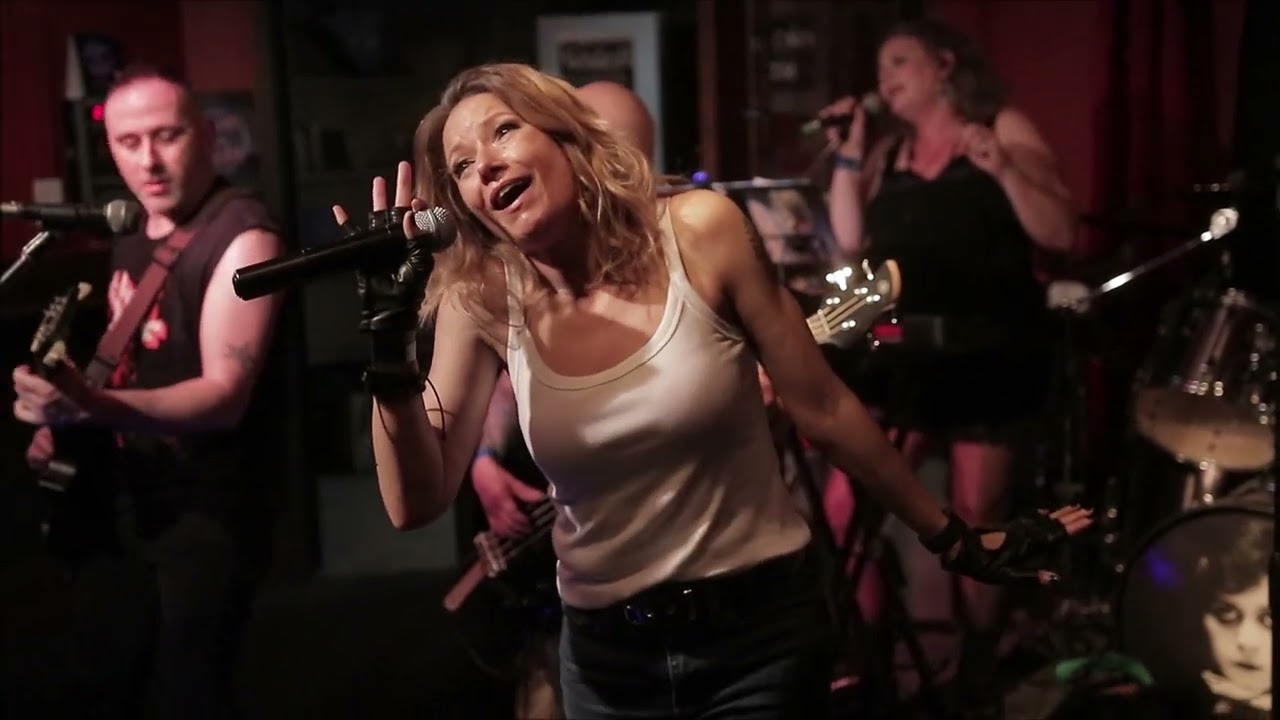 Karen & The Managers at Phoenix Bar and Grill: Joker and The Thief (Wolfmother cover song)