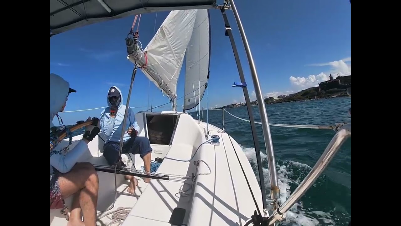 Catalina Capri 22 Arrebato, close Morro