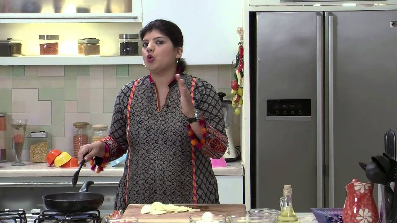 Papeta Par Eeda (Parsi Style Potato and Eggs)