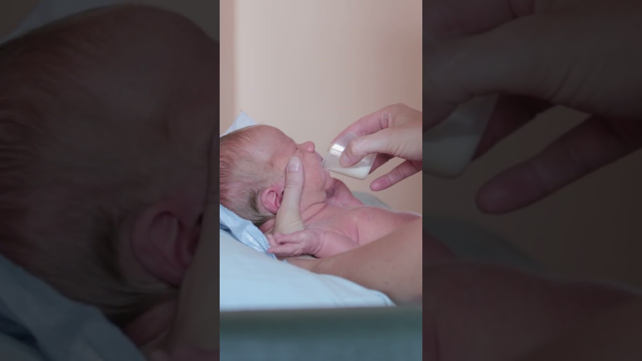 Повысьте эффективность грудного вскармливания с помощью кормления из чашки #новорожденный #ребено...