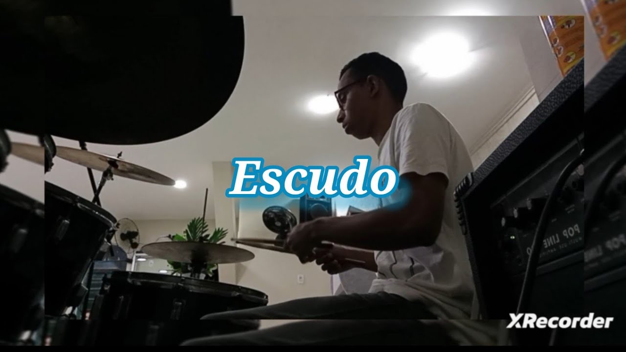 Tocando Na Bateria Voz da Verdade - Escudo Especial de 845 Inscritos.