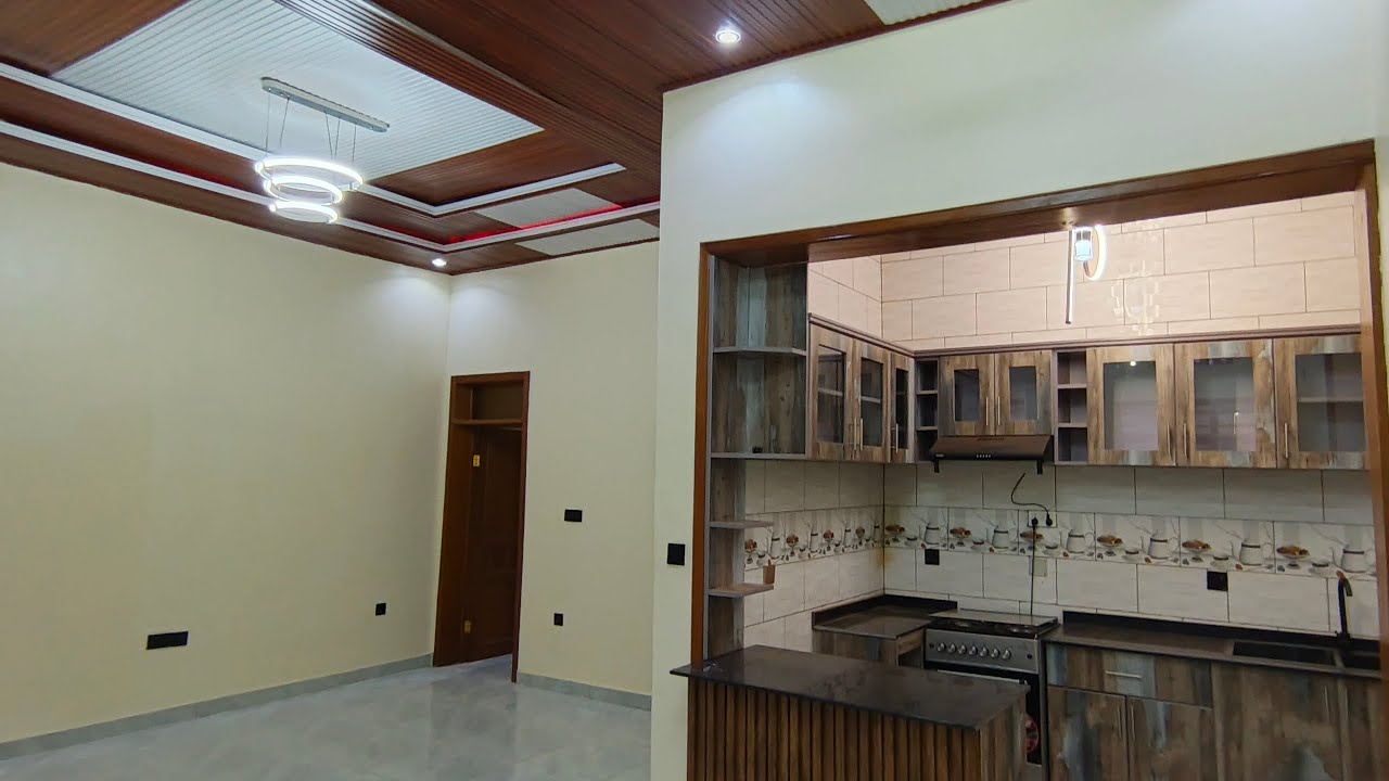 INZU YA KADASITERI IKODESHWA  KIGARAMA UMUDUGUDU WA REBERO UREBA UMUGI 4BEDROOMS 3 BATHROOMS 