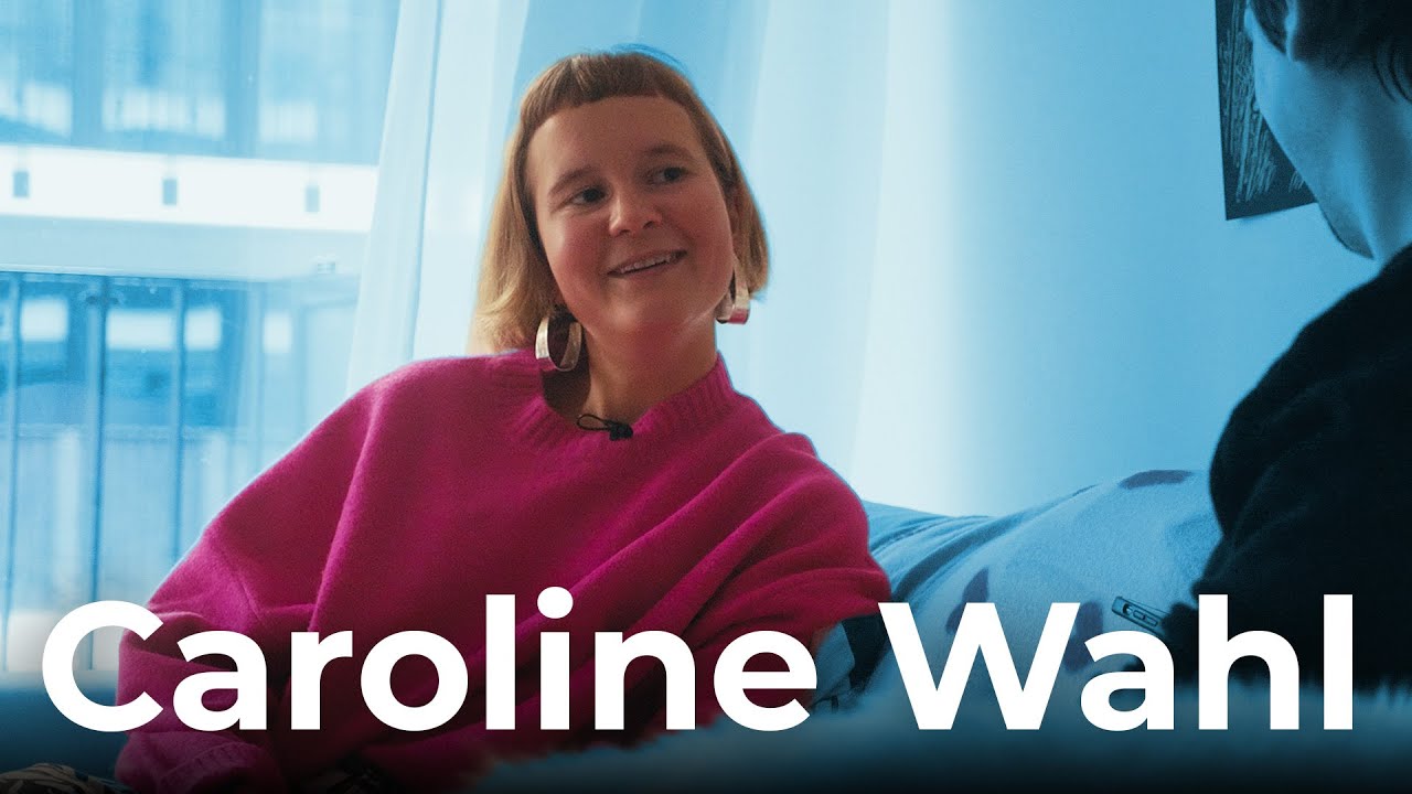 Besuch bei Buch: „22 Bahnen“ mit Caroline Wahl