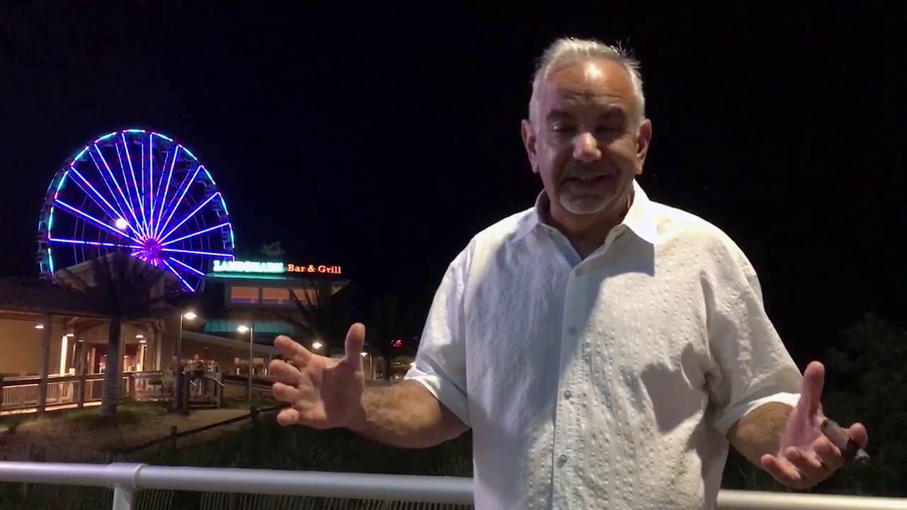 Atlantic City Observation Wheel lights up the boardwalk