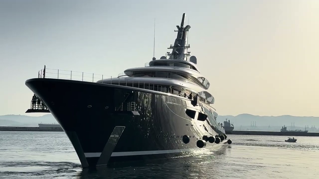 Bill Gates’ 118m Feadship hydrogen  Superyacht Breakthrough. Leaving Gibraltar for Med Debut! 🚤