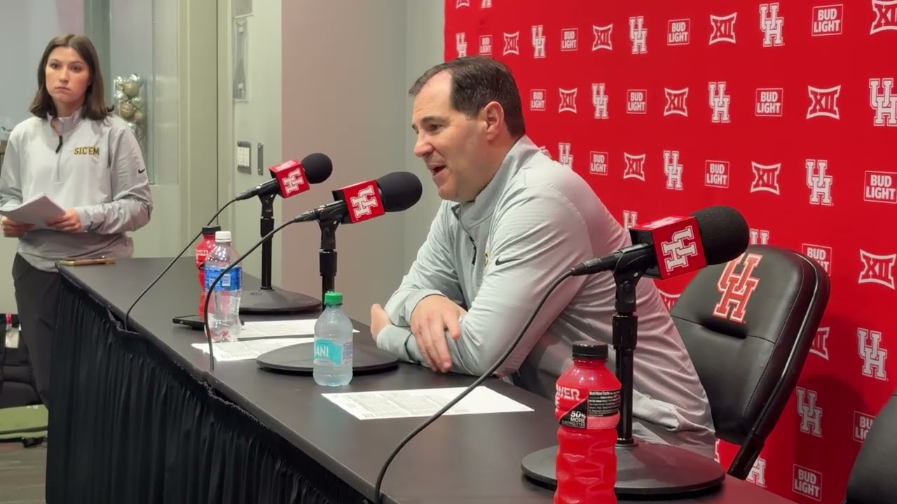 Baylor coach Scott Drew reacts to 77-64 loss against Houston Cougars