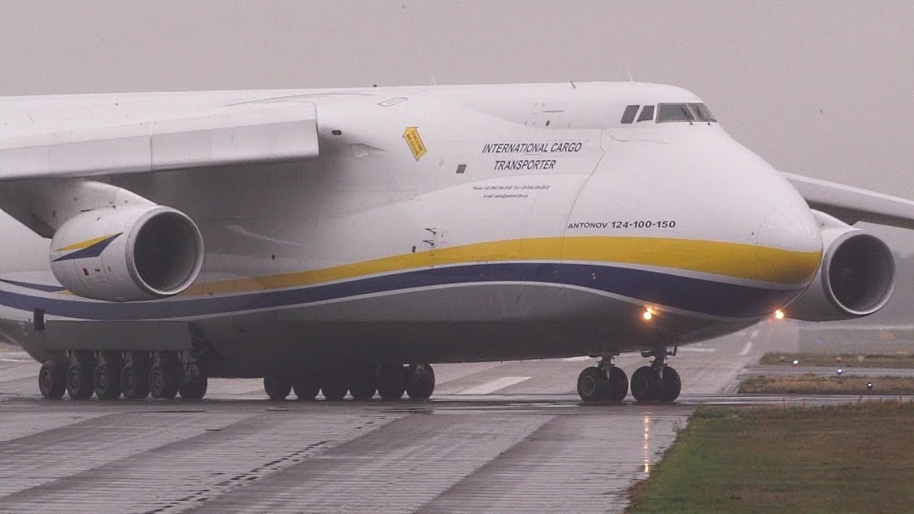Antonov AN-124 - Monster-Cargo Frachtflugzeug endlich am DUS Flughafen Düsseldorf gelandet