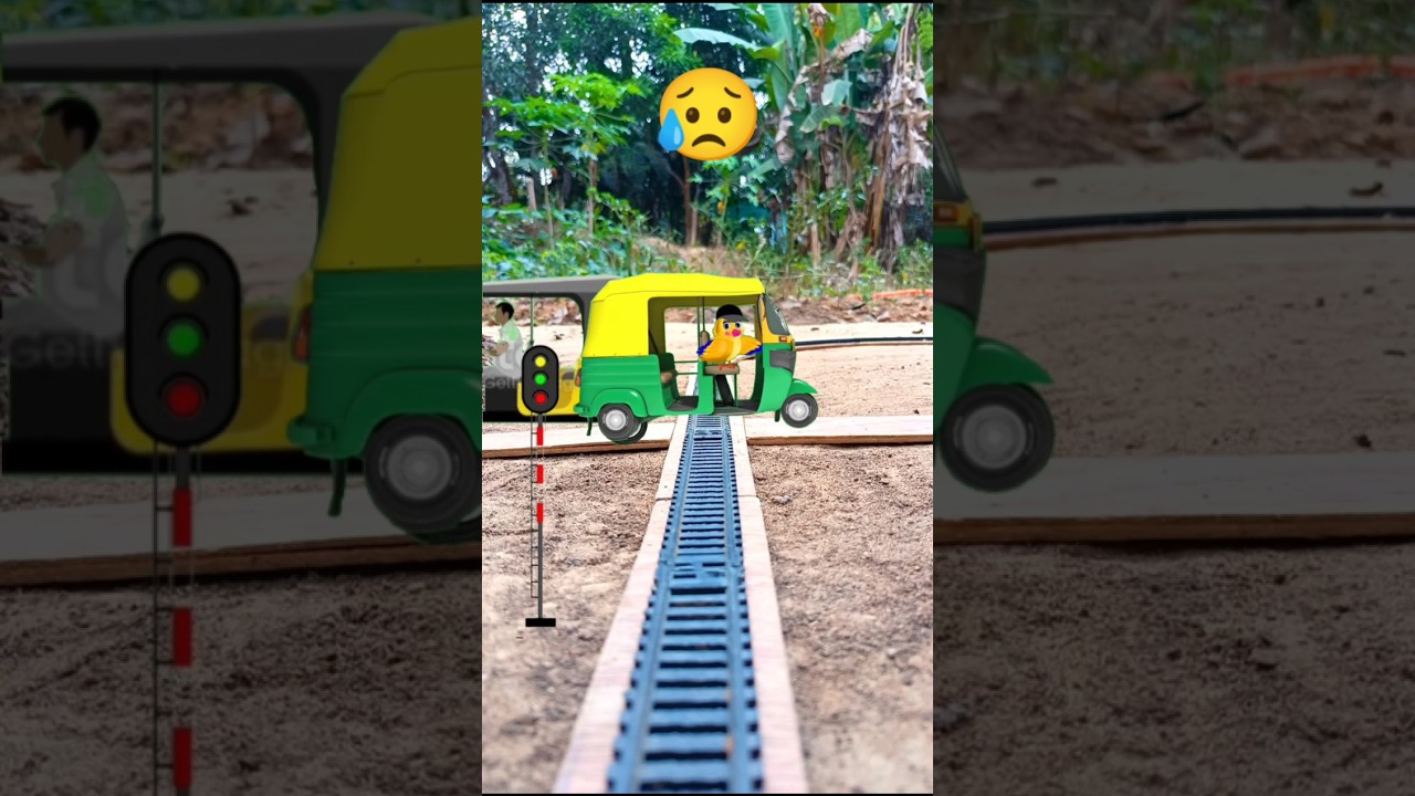 Toy Locomotive Express Train VS Auto Rickshaw Traffic rail crossing Accident