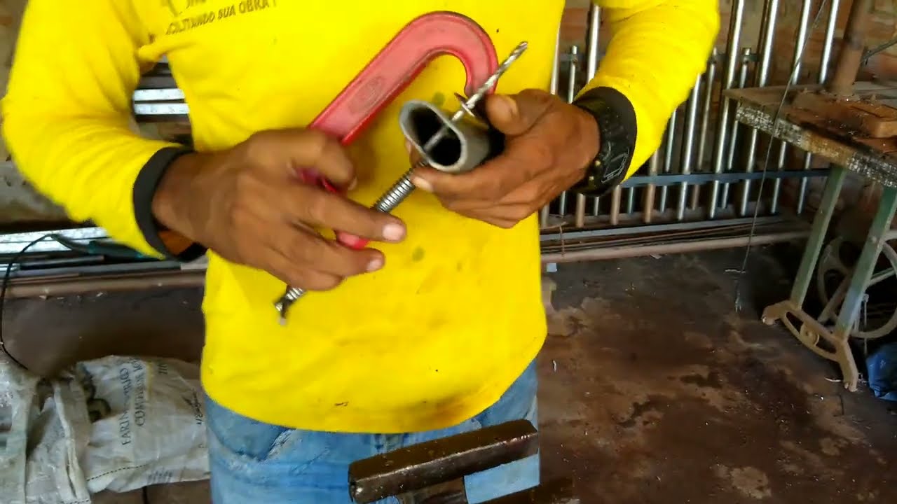 Olha que ferramenta útil na serralheria