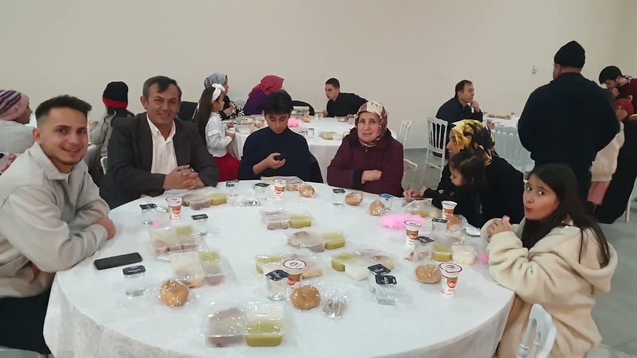 Tekirdağ Kapaklıda Bartın Özbaşı Köyü Yardımlaşma ve Dayanışma Derneğinin iftar programı