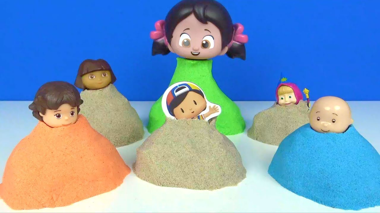 Pepee Niloya kinetik kum kesme oyunu oynuyoruz. Maşa Caillou Heidi ve Dora renkli kinetik kum içinde