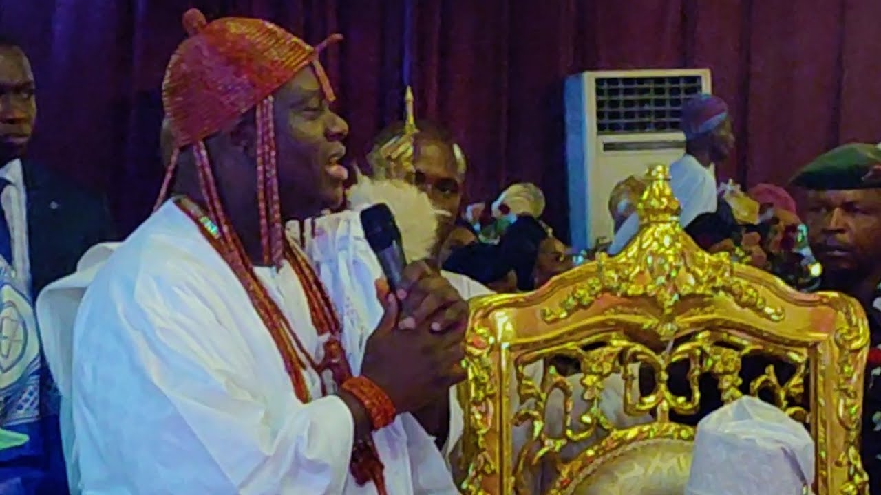 WATCH OONI OF IFE SPEAKS ELOQUENTLY ON THE STORIES OF YORUBALAND WITH AUTHORITY