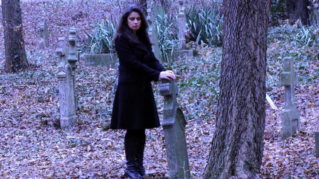 László Andrea - Nincs már hova menni