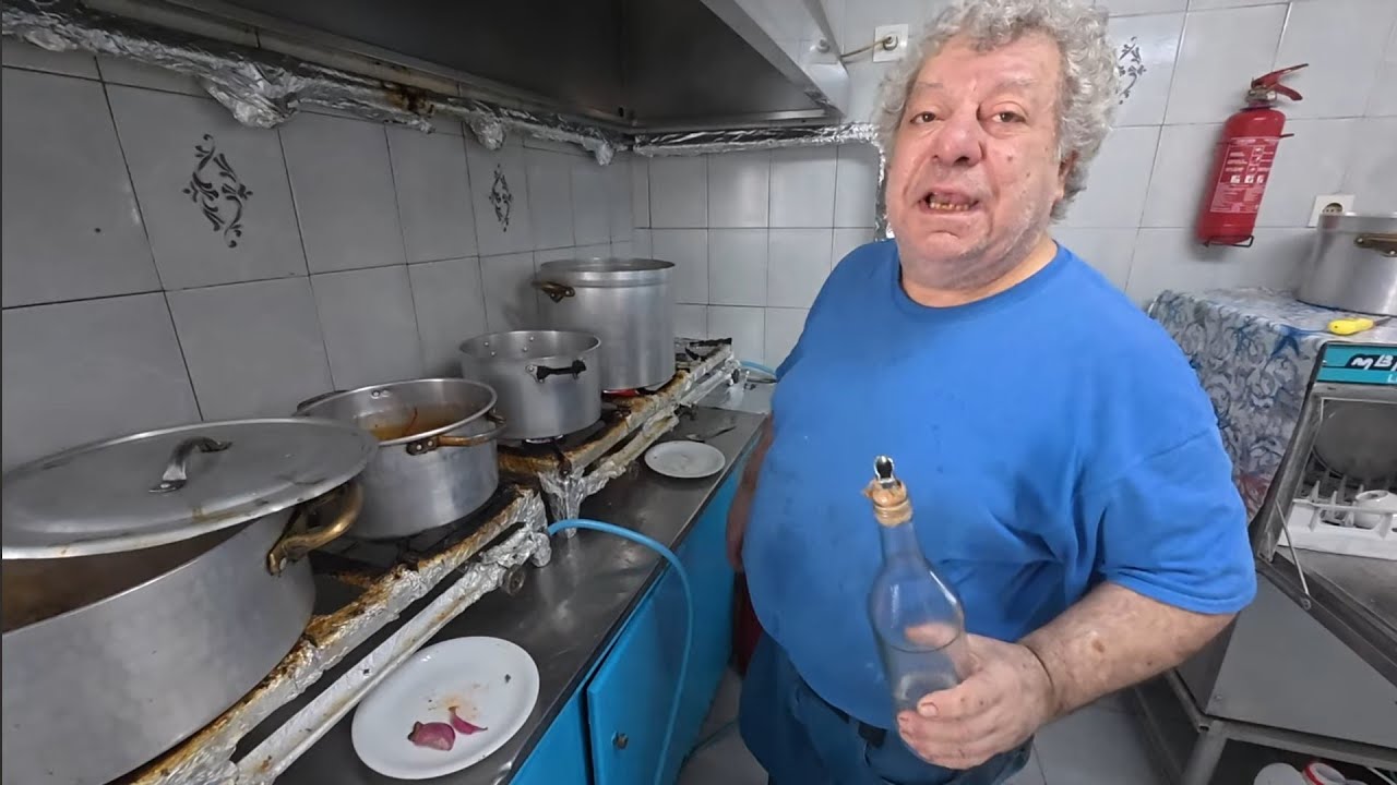 Ο σεφ Νίκος στο νησί των Φούρνων μας φτιάχνει αστακομακαρονάδα όνειρο 