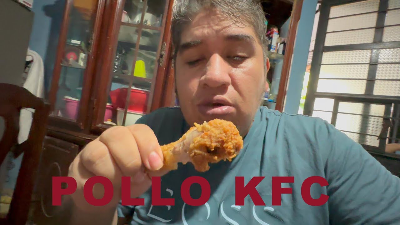 Comiendo Pollo KFC con mi papa