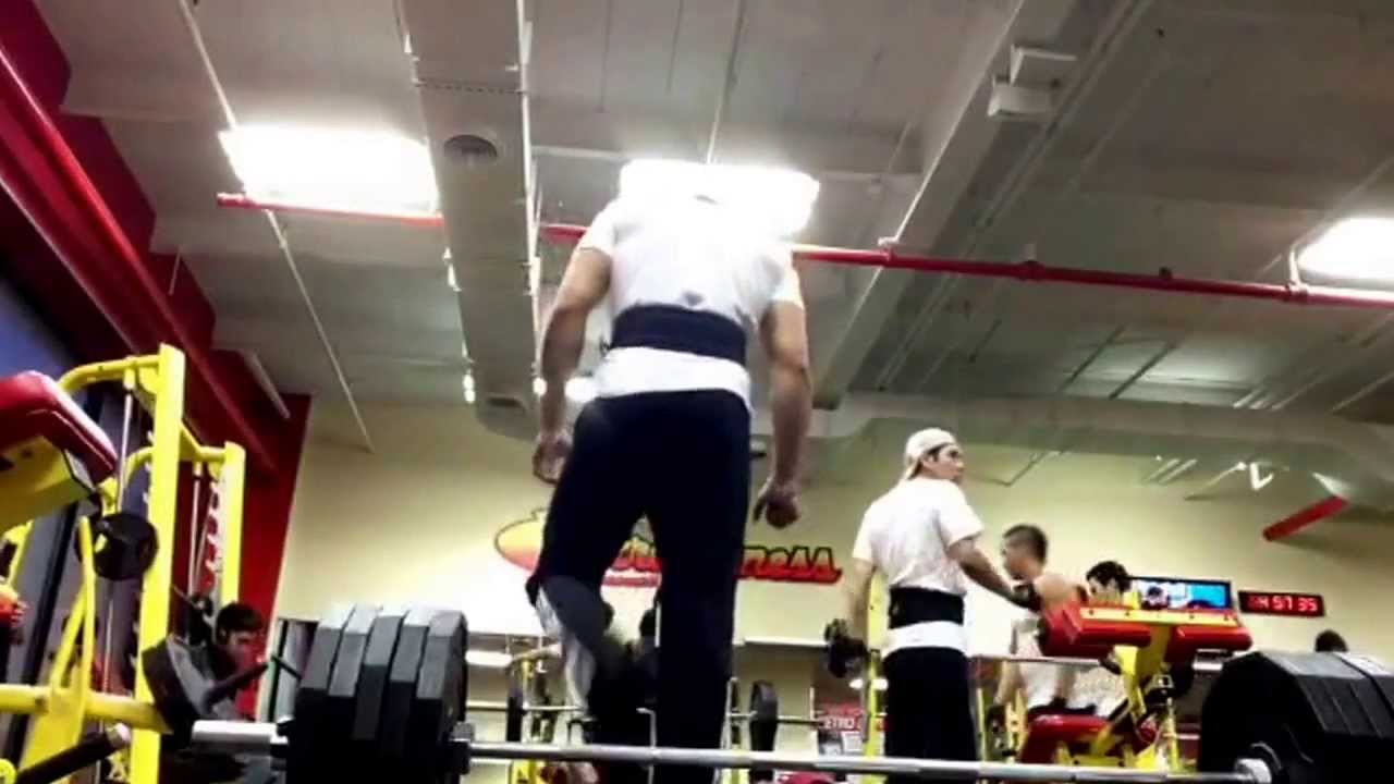 Manny Sanchez 500lbs deadlift @160