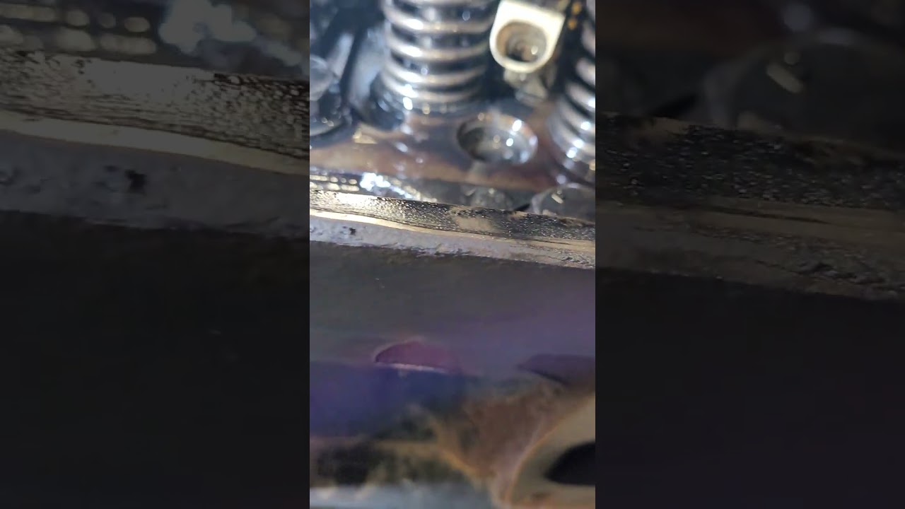 CURSOR 13 LITER IVECO, CRACKED CYLINDER HEAD!!!