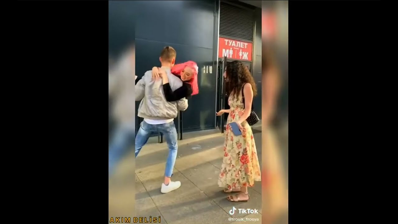 KIZLARIN ERKEKLERİ &Ouml;PME AKIMI - KİSS ME CHALLENGE #tiktok #&ouml;pmeakımı #&ouml;p&uuml;c&uuml;kakımı