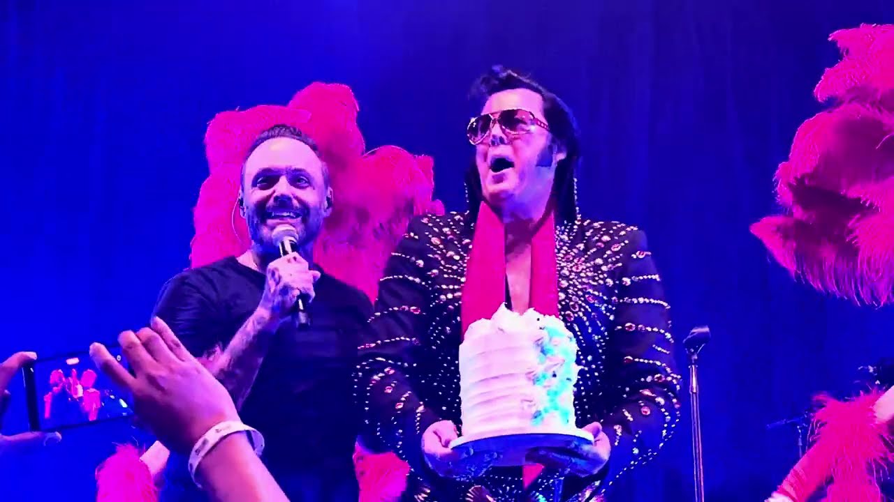 Blue October&rsquo;s Vegas Birthday Surprise for Justin Furstenfeld: Elvis & Showgirls! 💕💃