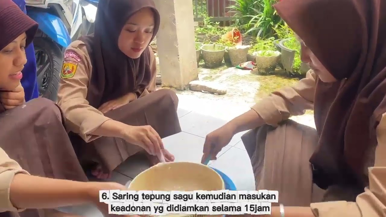 Tugas uprak pkwu membuat produk dari bahan hewani dengan metode pengeringan(Krupuk udang) Kelompok 1