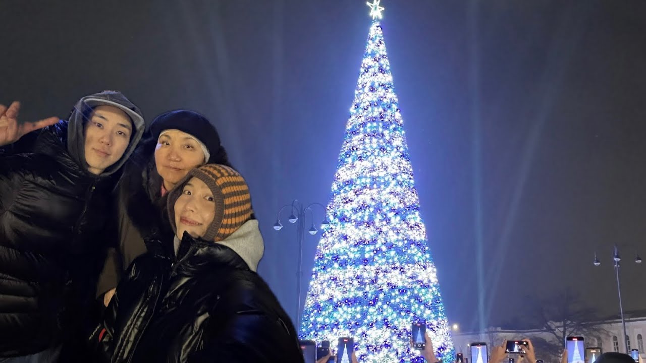 [🇰🇬Кыргызстан] Зажгли Глвавную Елку Страны