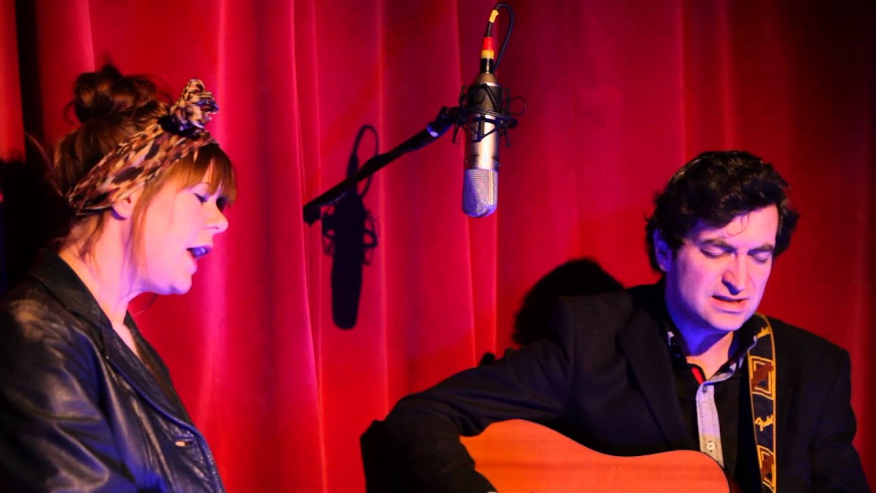 ULTAN CONLON & SABRINA DINAN -  'The River Flows & The Woods Creep' (School Hall Session)