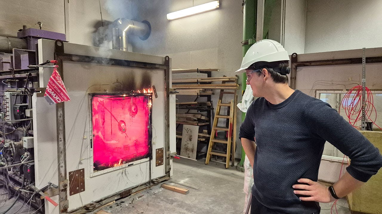 Triple-glazed windows withstand fire