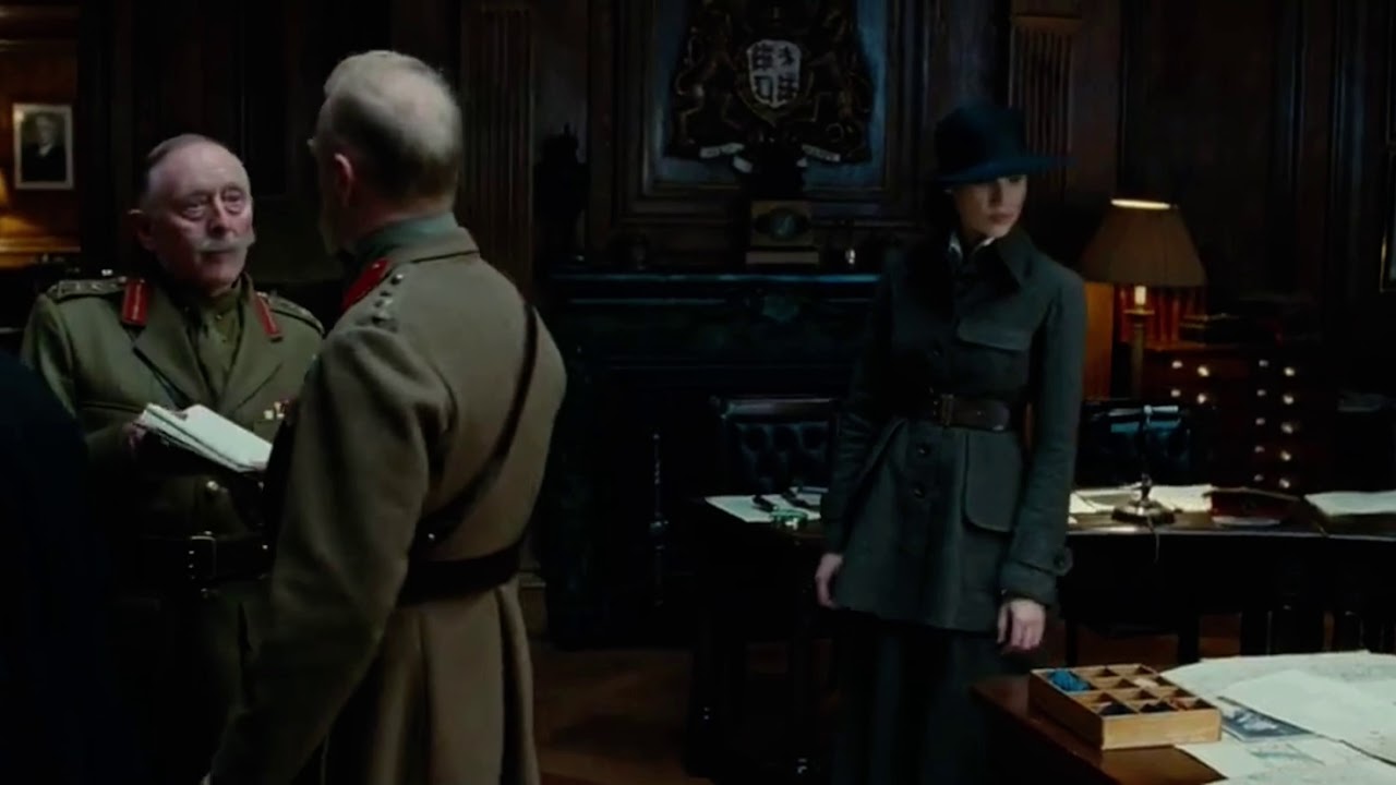 Wonder Woman (2017) Movie &bdquo;Diana&rsquo;s arguing with the British-Goverment&ldquo;