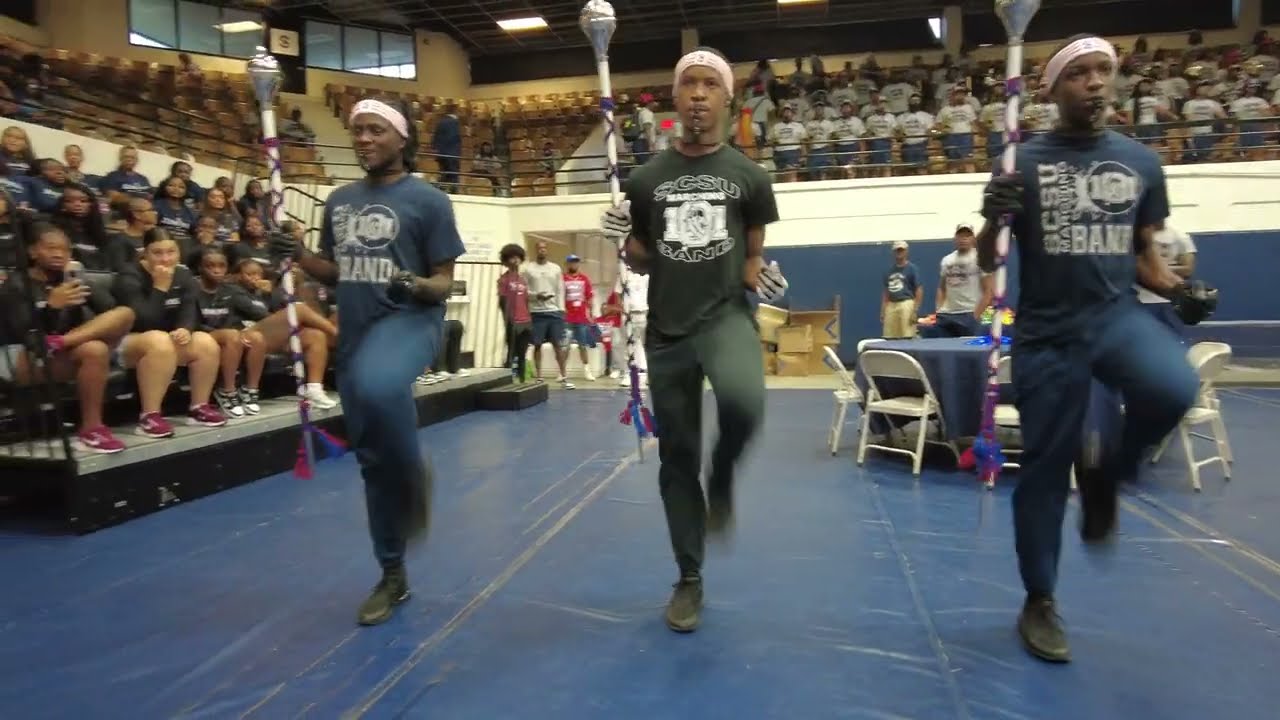 SCSU Meet the Dawgs March in