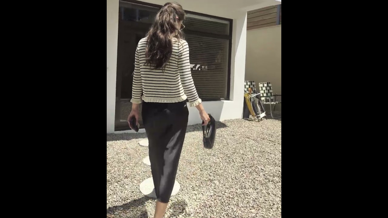 LIPPY 法式典雅彎月包 Louise 🖤 完全能襯托出高雅氣質