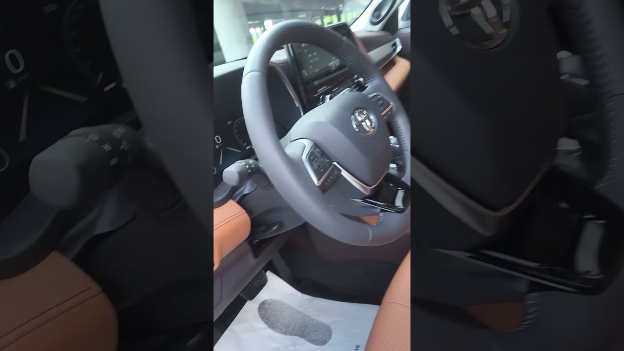 Новый Toyota Highlander 2025. Рыжий салон
