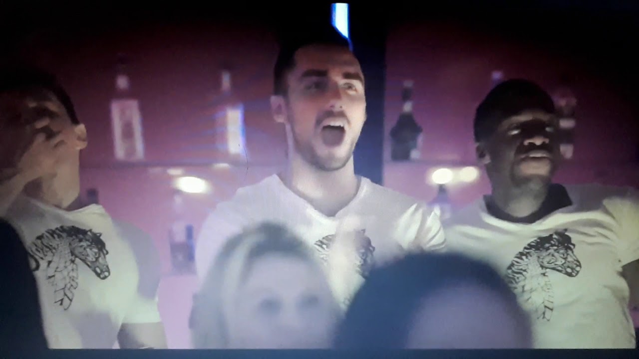 Cheval serpent saison 1 striptease de Frank avec Bad to the bone