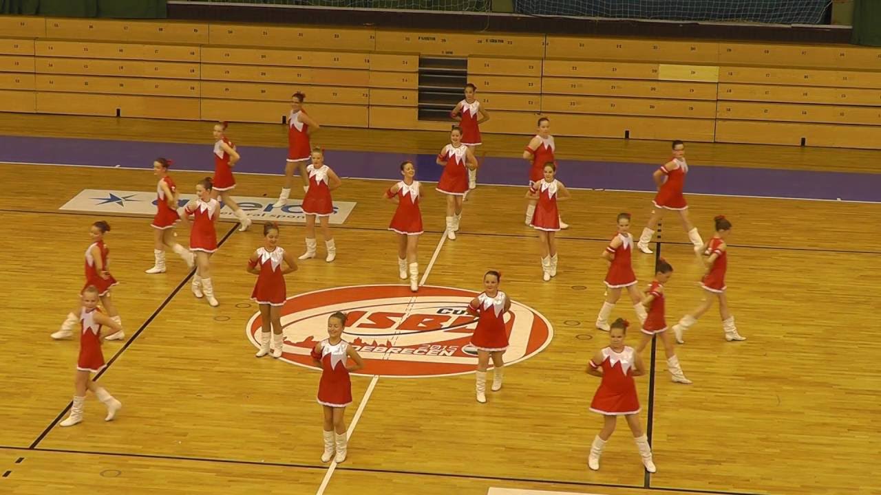 Harangvirág, bot - Debreceni Majorette Együttes 2016 évzáró