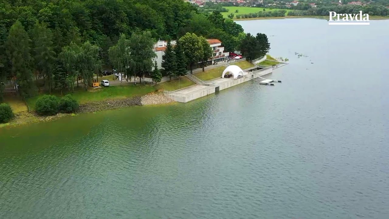 Nová oáza v horúčavách: Populárna vodná nádrž je po rokoch konečne napustená, pláž čaká na turistov