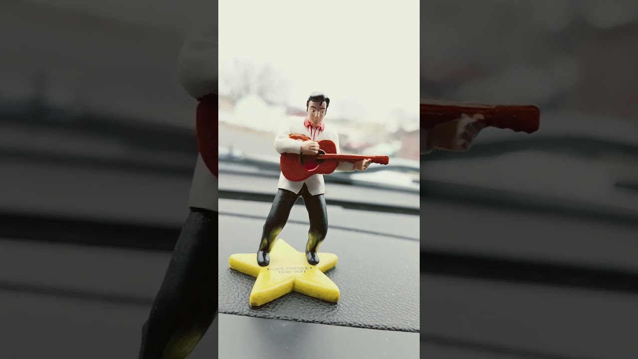 SPORTING THE ELVIS PRESLEY MEMORABILIA 2025